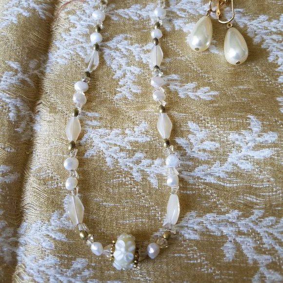 Beautiful handmade necklace & earrings - Picture 4 of 4